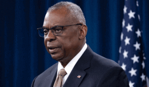 अमेरिकी रक्षा मंत्री Lloyd Austin ने इलाज के बाद फिर से शुरू किया काम