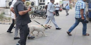 Delhi के कई अस्पतालों को बम की धमकी वाला मिला ईमेल, सर्च ऑपरेशन जारी