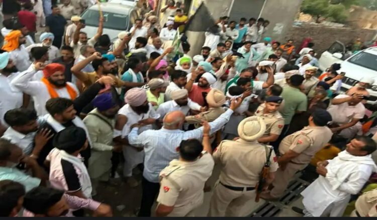 सिरसा में भाजपा के काफिले पर भड़के किसान,विरोध प्रदर्शन के दौरान पुलिस और किसान भिड़े