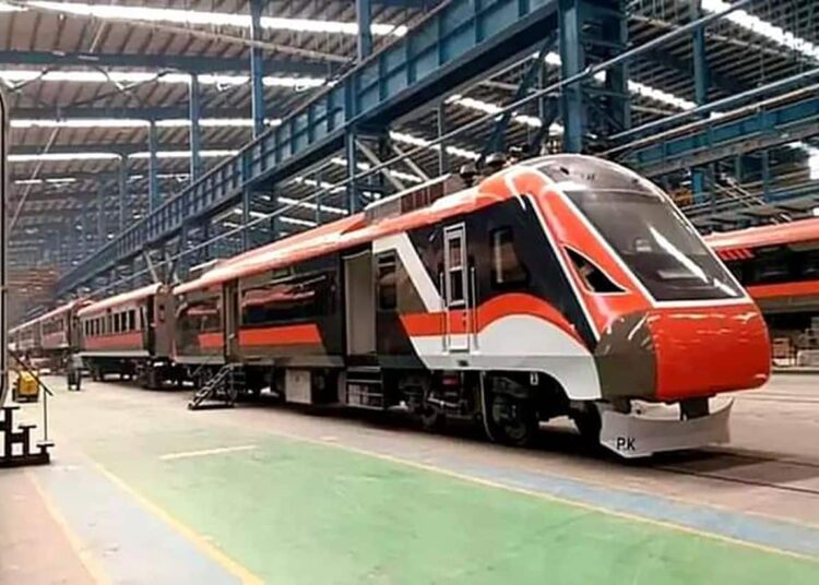 Vande Metro: जुलाई से पटरी पर दौड़ने को तैयार नए जमाने की वंदे मेट्रो,