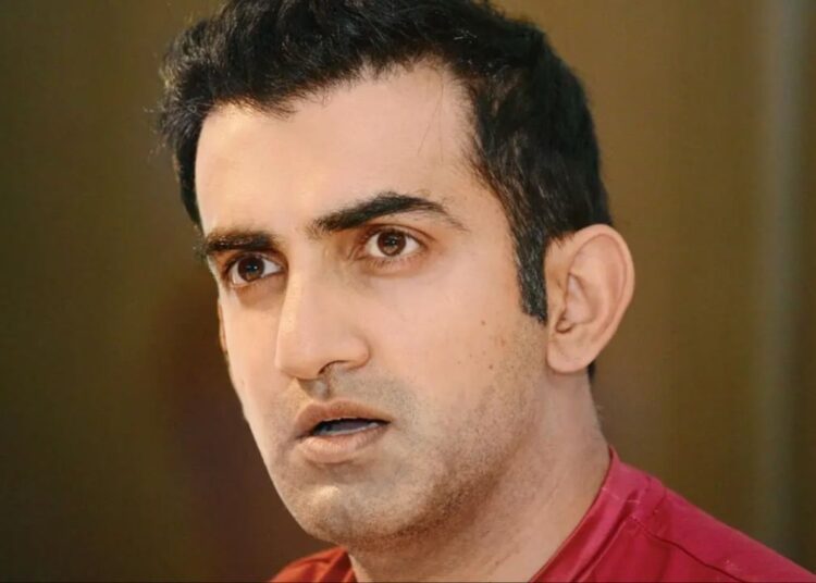 VIDEO: आप हमें छोड़कर कभी मत जाइएगा… हाथ जोड़े गौतम गंभीर से मिन्नतें करता हुआ रोने लगा KKR का फैन