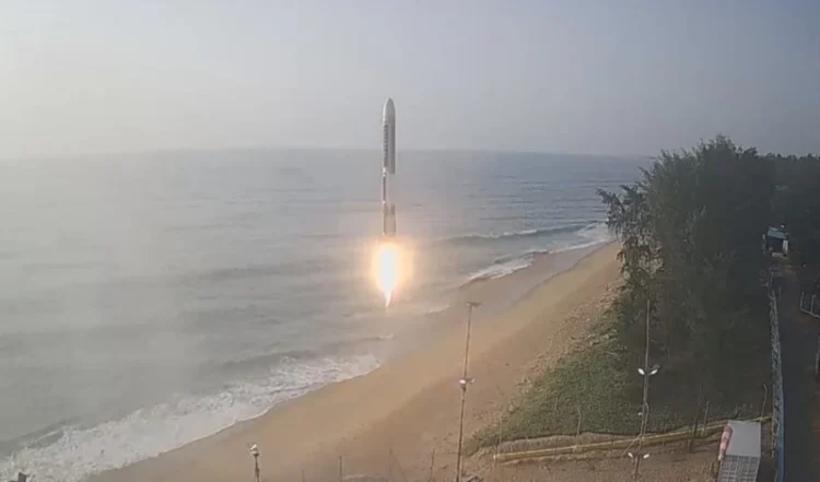 ISRO Agnibaan Rocket : इसरो का समर्थन और दृढ़ इच्छाशक्ति: