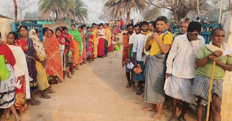 Lok Sabha Elections: पश्चिम बंगाल में सुबह 9 बजे तक 15.35% मतदान दर्ज