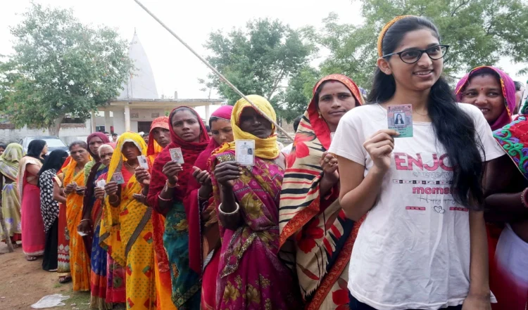 Madhya Pradesh की नौ लोकसभा सीटों पर सुबह 11 बजे तक 30.21 प्रतिशत मतदान हुआ