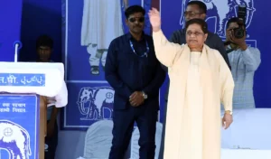 बदली रणनीति के साथ यूपी के दंगल में दांव लगा रहीं मायावती,