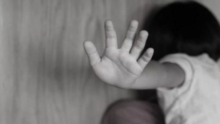 ‘दाढ़ी वाले अंकल और दूसरे…’, हाईप्रोफाइल स्कूल के हॉस्टल में 8 साल की मासूम से रेप,