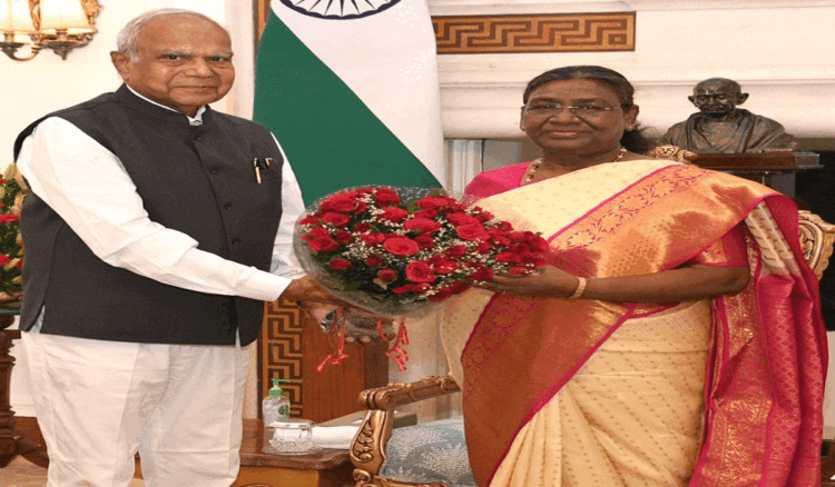 Punjab के राज्यपाल Banwarilal Purohit ने राष्ट्रपति Droupadi Murmu से की मुलाकात 1 Banwarilal Purohit