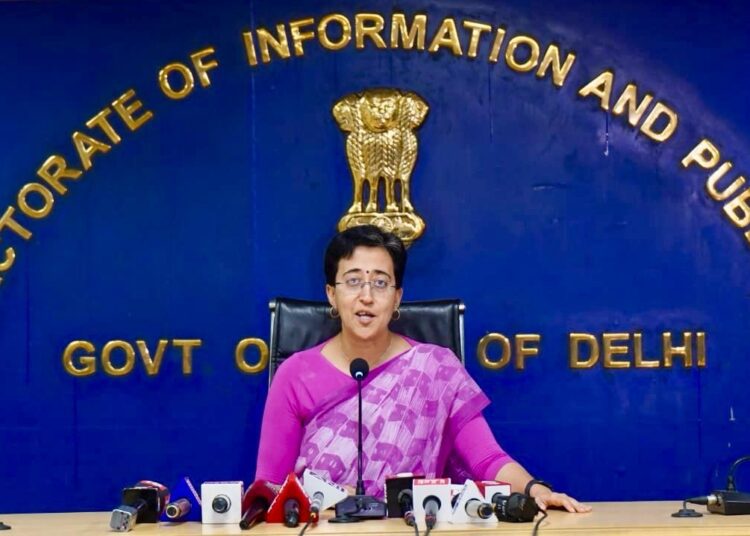 जलमंत्री आतिशी