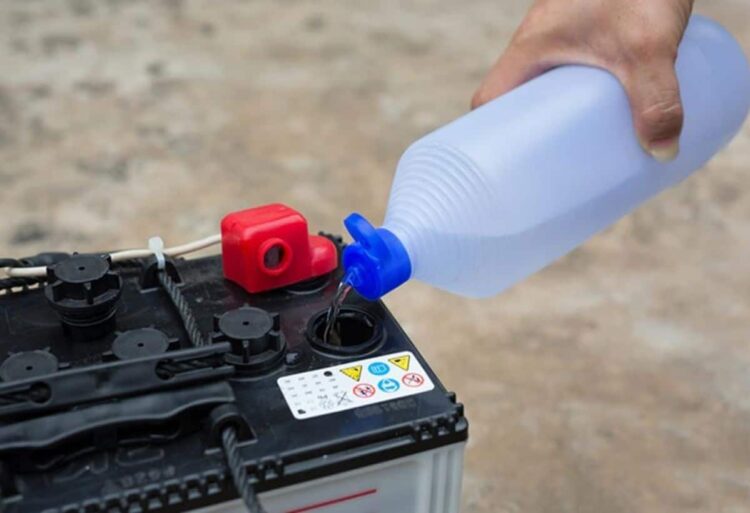 इन्वर्टर में पानी कितने दिन में डालना चाहिए? थोड़ी सी लापरवाही पड़ जाएगी भारी 1 इन्वर्टर में पानी कितने दिन में डालना चाहिए? थोड़ी सी लापरवाही पड़ जाएगी भारी