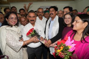 Newly elected MLAs call on CM