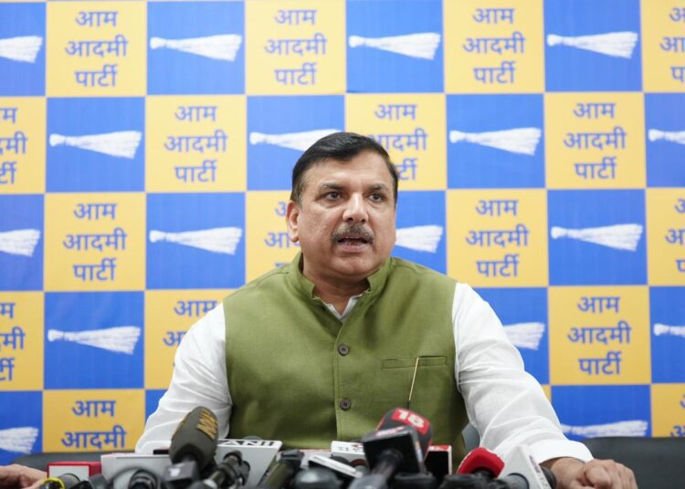 दिल्ली के सातों भाजपा सांसदों को पानी के लिए हरियाणा व केंद्र सरकार से अपील करनी चाहिए, पर वो लापता हैं- संजय सिंह 1 Sanjay Singh