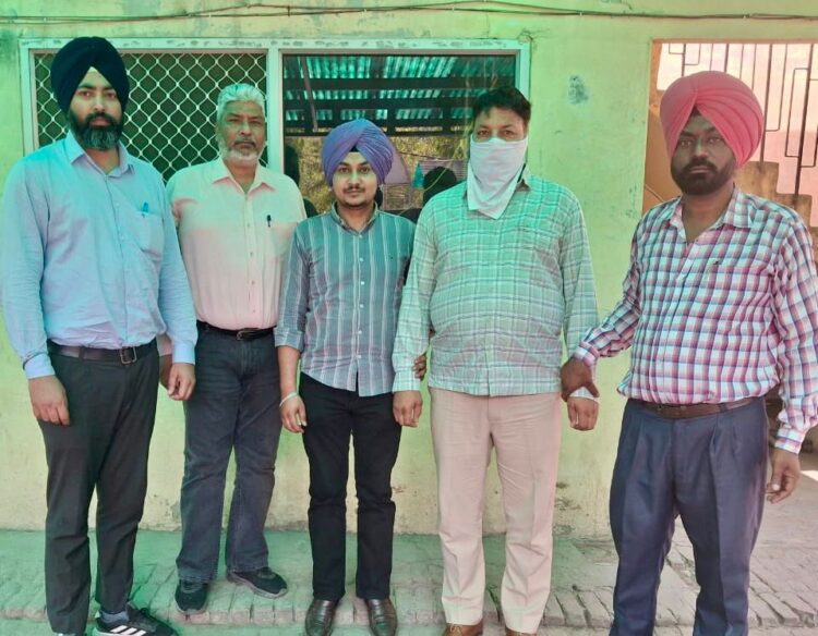 रिश्वत मांगने वाला सहायक सब इंस्पेक्टर विजीलैंस ब्यूरो ने किया काबू 1 Vigilance Bureau arrests Assistant Sub Inspector