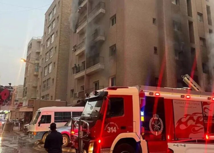 दिल्ली के एक कारखाने में लगी आग को बुझा दिया गया: अग्निशमन अधिकारी