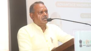 घर पर पिएं शराब, छूट जाएगी आदत…मंत्री की अजीबो गरीब सलाह