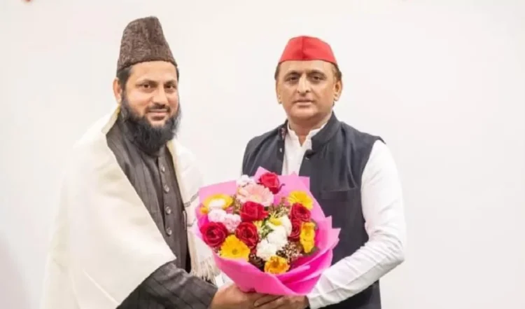 लोकसभा की कार्यवाही के बीच हुआ नमाज का वक्त और फिर…संसद पहुंचे…