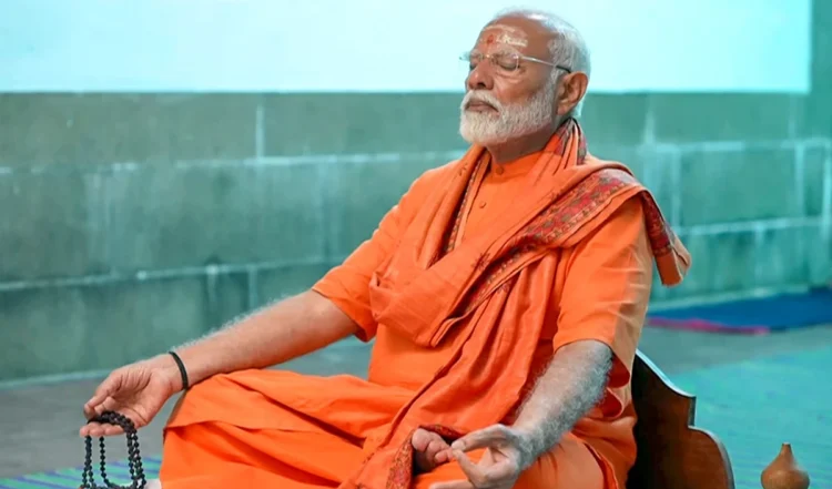 PM Narendra Modi Meditation | प्रधानमंत्री मोदी ने कन्याकुमारी में 45 घंटे का ध्यान साधना को जारी रखा