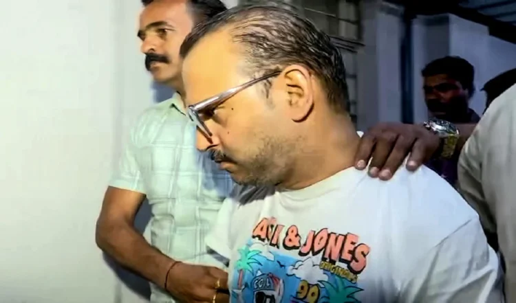 Porsche Car Accident : पुलिस जाँच में खुलासा, नाबालिग चालक के ब्लड सैंपल उसकी मां के खून के नमूने से बदले गए 1 Porsche Car Accident : पुलिस जाँच में खुलासा, नाबालिग चालक के ब्लड सैंपल उसकी मां के खून के नमूने से बदले गए