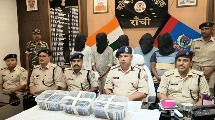 80 हजार की सैलरी वाली नौकरी... रोजाना 2 मोबाइल चोरी करने का टारगेट, 1 80 हजार की सैलरी वाली नौकरी… रोजाना 2 मोबाइल चोरी करने का टारगेट,