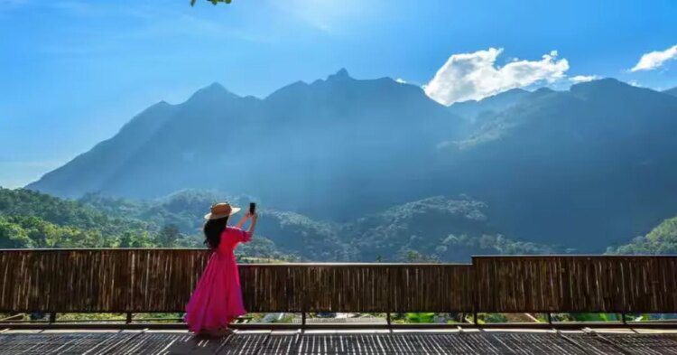 आ गया मानसून, सुहाने मौसम में इन पांच जगहों पर घूमने का बनाएं प्लान