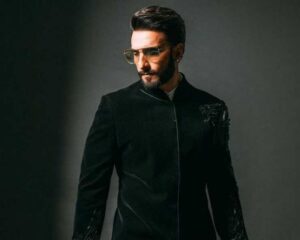 रणवीर सिंह के ये स्टाइलिश आउटफिट्स बनाते हैं उन्हें सच्चा फैशन आइकन