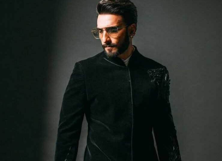 रणवीर सिंह के ये स्टाइलिश आउटफिट्स बनाते हैं उन्हें सच्चा फैशन आइकन 1 रणवीर सिंह के ये स्टाइलिश आउटफिट्स बनाते हैं उन्हें सच्चा फैशन आइकन