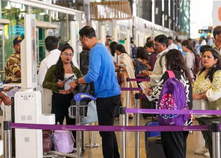 Microsoft Outage: सभी हवाई अड्डों पर एयरलाइन सिस्टम सामान्य रूप से कर रहे हैं काम: नागरिक उड्डयन मंत्री