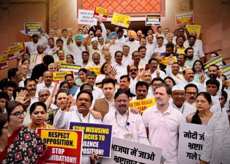 केंद्रीय जांच एजेंसियों का दुरुपयोग कर सीएम केजरीवाल की गिरफ्तारी के खिलाफ... 1 AAP Protest