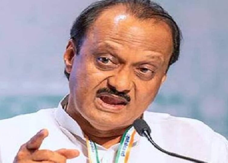 महाराष्ट्र में अजित पवार की पार्टी को बड़ा झटका, चार नेताओं ने छोड़ी पार्टी