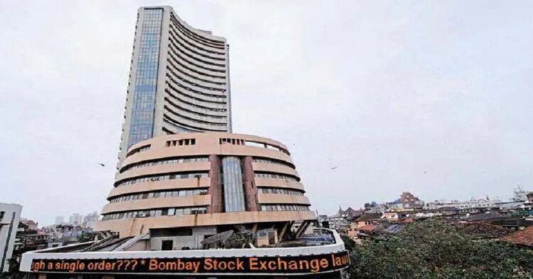 शेयर बाजार ऑल-टाइम हाई के करीब बंद, निफ्टी 24,950 के पार