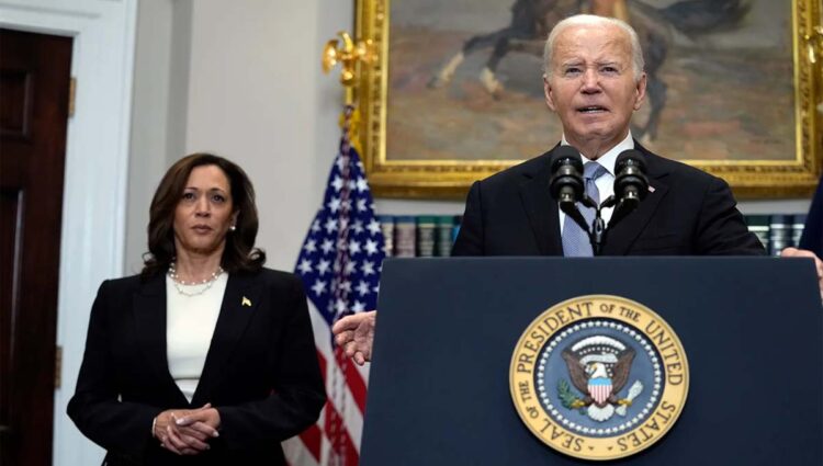 जो बाइडेन के राष्ट्रपति पद की रेस से हटने के बाद डेमोक्रेटिक पार्टी से नामांकन के लिए कमला हैरिस  का अभियान तेज