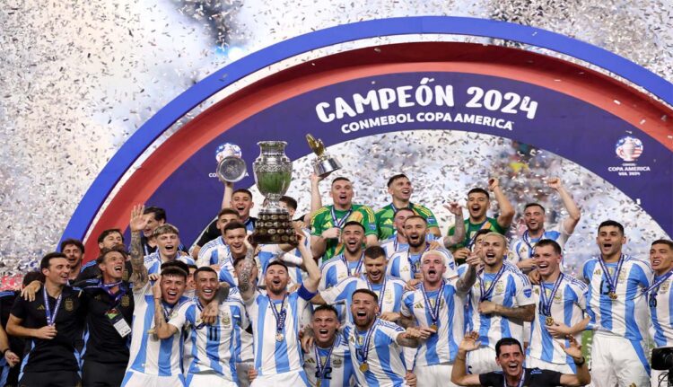 Argentina का बड़ा रिकॉर्ड… 16वीं बार जीता Copa America Cup, फाइनल में कोलंबिया को 1-0 से हराया 1 Argentina का बड़ा रिकॉर्ड… 16वीं बार जीता Copa America Cup, फाइनल में कोलंबिया को 1-0 से हराया