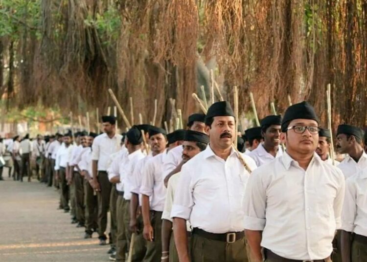 58 साल बाद असंवैधानिक निर्देश को मोदी सरकार ने लिया वापस, अब केंद्रीय कर्मचारी भी... 1 cliQ India Hindi