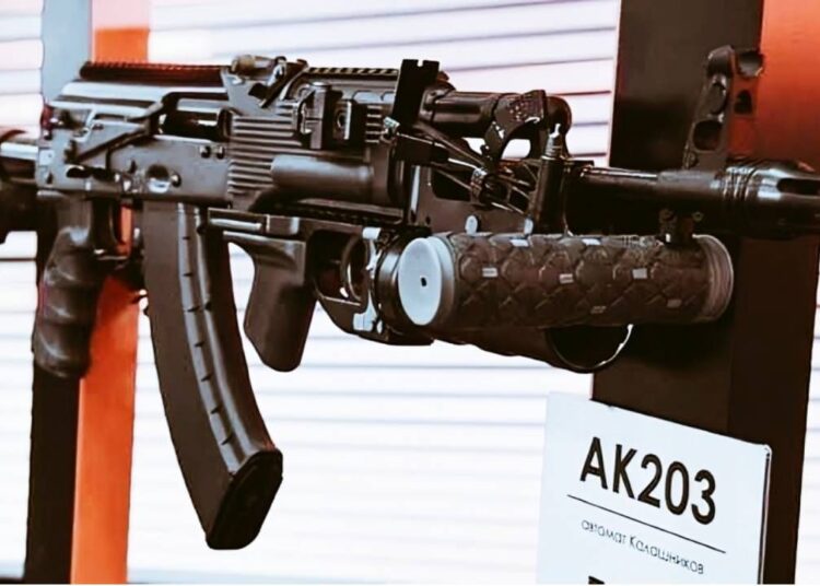 1 मिनट में 700 राउंड... दुश्मनों को मुंहतोड़ जवाब देगी भारतीय AK-203 Assault Rifles, 1 1 मिनट में 700 राउंड… दुश्मनों को मुंहतोड़ जवाब देगी भारतीय AK-203 Assault Rifles,