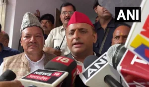 केशव मौर्य को अखिलेश यादव ने दिया एक और ऑफर, बोले- समय के हिसाब से चलेगा,