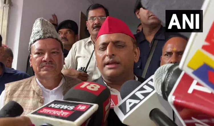 केशव मौर्य को अखिलेश यादव ने दिया एक और ऑफर, बोले- समय के हिसाब से चलेगा,