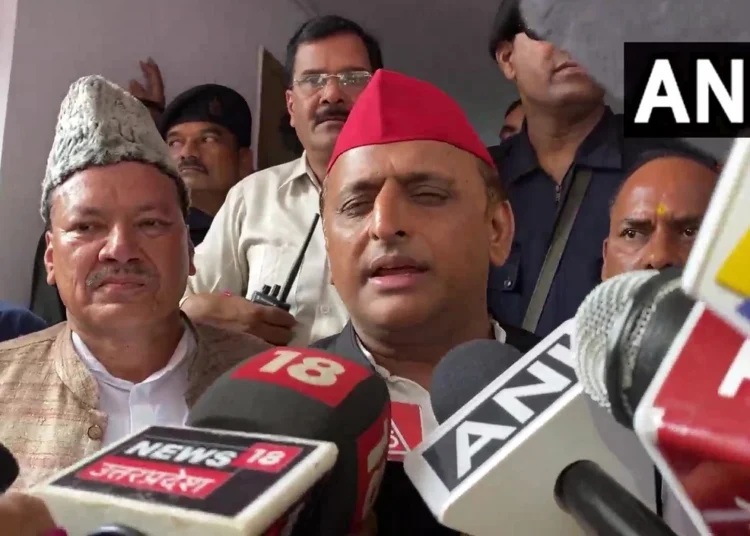 केशव मौर्य को अखिलेश यादव ने दिया एक और ऑफर, बोले- समय के हिसाब से चलेगा,