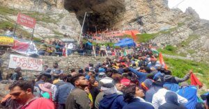 अमरनाथ यात्रा: 12वें दिन 19 हजार से ज्यादा श्रद्धालुओं ने किए बाबा बर्फानी के दर्शन