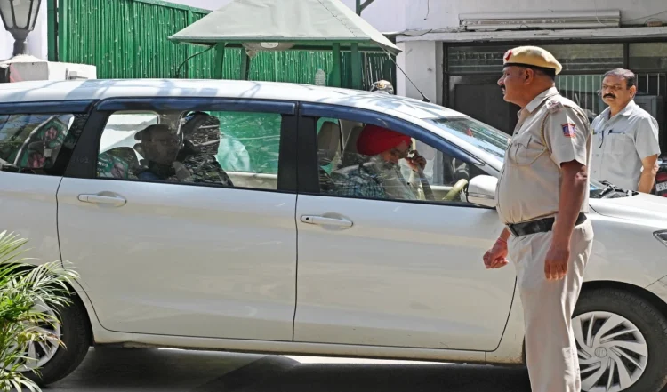 ऑपरेशन चक्र के तहत CBI ने गुरुग्राम से 43 लोगों को अरेस्ट किया, तीन की मांगी कस्टडी