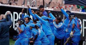 बांग्लादेश में हिंसा और आगजनी के बीच कैसे होगा टी20 महिला वर्ल्ड कप का आयोजन?