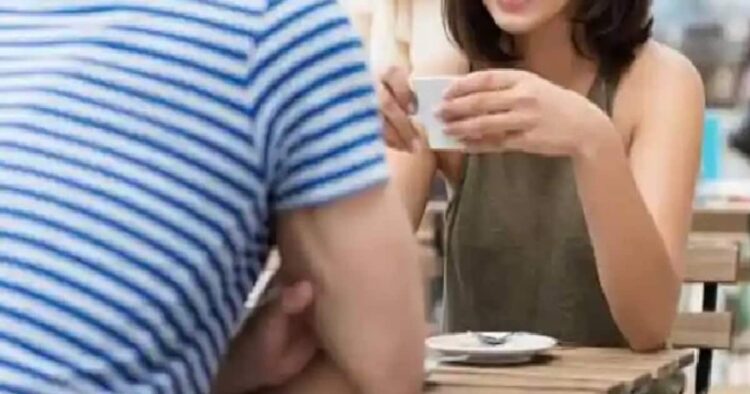 लड़की का नंबर मांगना यौन उत्पीड़न नहीं, गुजरात हाईकोर्ट ने क्यों कही ये बात