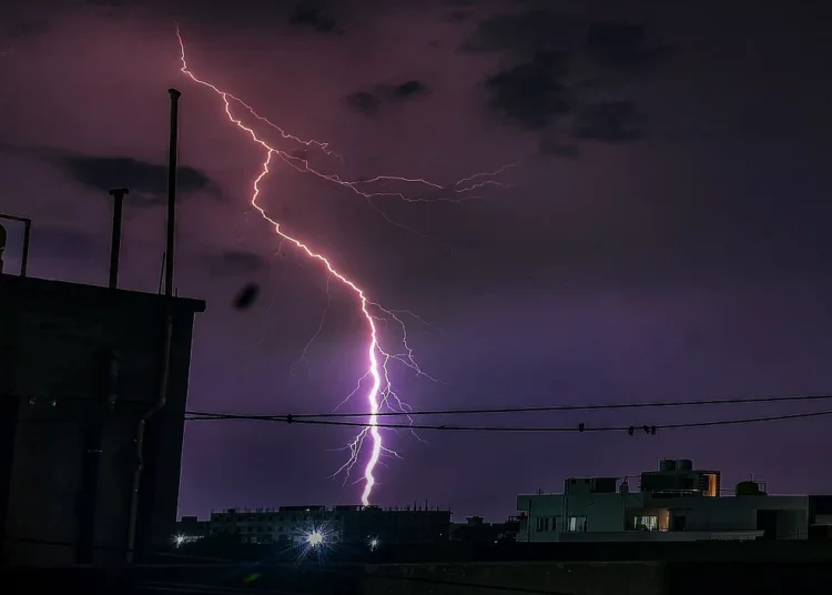 Bihar में पिछले 24 घंटे के दौरान वज्रपात से 12 लोगों की मौत