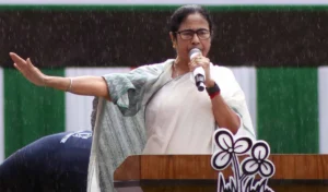 Mamata Banerjee ने बांग्लादेशियों को आश्रय देने की बात कही, भड़की BJP ने कहा-