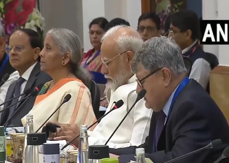 Budget 2024 पेश होने से पहले PM Modi की अर्थशास्त्रियों और विशेषज्ञों के साथ बैठक,