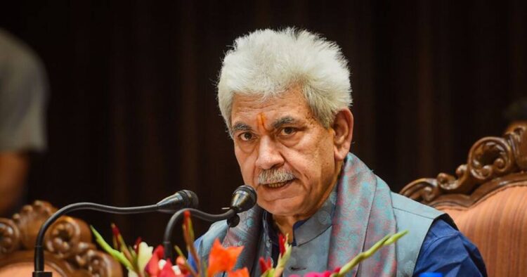 अब जम्मू-कश्मीर के उपराज्यपाल ले सकेंगे दिल्ली के LG जैसे फैसले, 1 अब जम्मू-कश्मीर के उपराज्यपाल ले सकेंगे दिल्ली के LG जैसे फैसले,