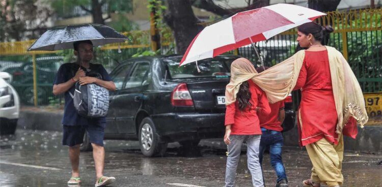 मूसलाधार बारिश