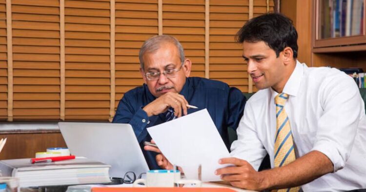 Budget 2024 : टैक्स स्लैब ही नहीं पूरी हो सकती है सैलरीड क्लास की 5 उम्मीदें