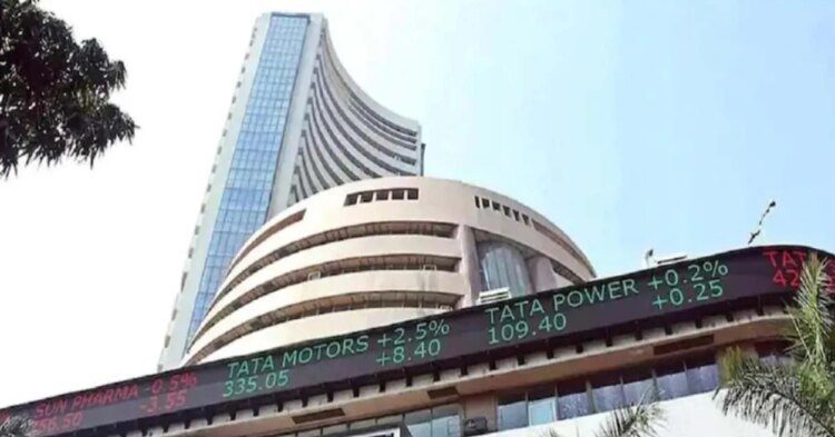 धुआंधार तेजी के बाद सेंसेक्स और निफ्टी सपाट पर हुआ बंद