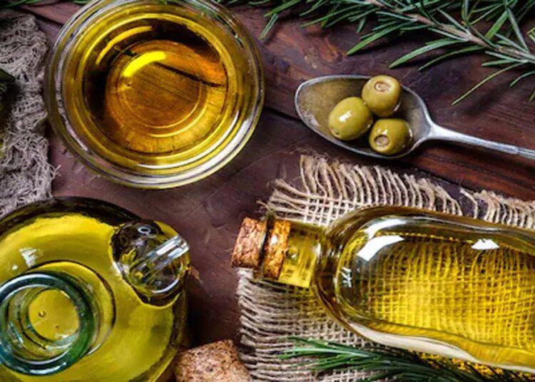 मक्खन या वेजिटेबल ऑयल सेहत के लिए क्या है बेस्ट? रिपोर्ट में हुआ खुलासा