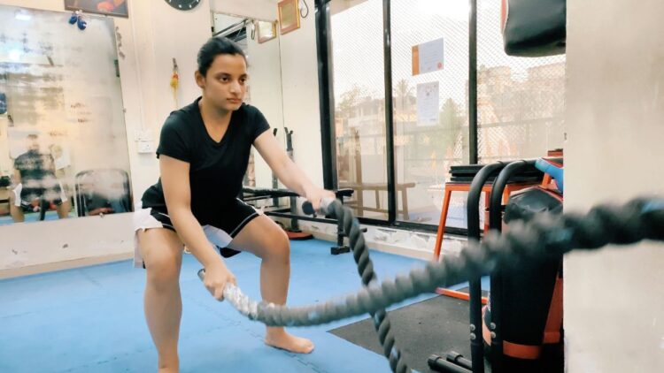 Workout Tips: महिलाओं के लिए बेहद जरूरी हैं ये 4 वर्कआउट, बढ़ जाएगा स्टैमिना! 1 Workout Tips: महिलाओं के लिए बेहद जरूरी हैं ये 4 वर्कआउट, बढ़ जाएगा स्टैमिना!