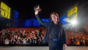 पहली बार हुरुन इंडिया की रिच लिस्ट शामिल हुए शाहरुख खान